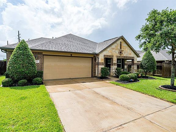3rd image of 9987 Willow Falls Ln