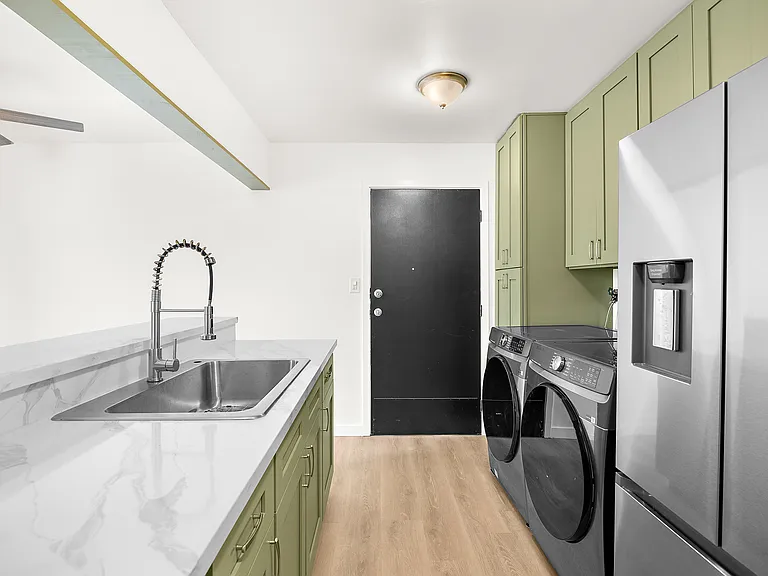 2241 1/2 Riverdale Ave #1 — Photo 13