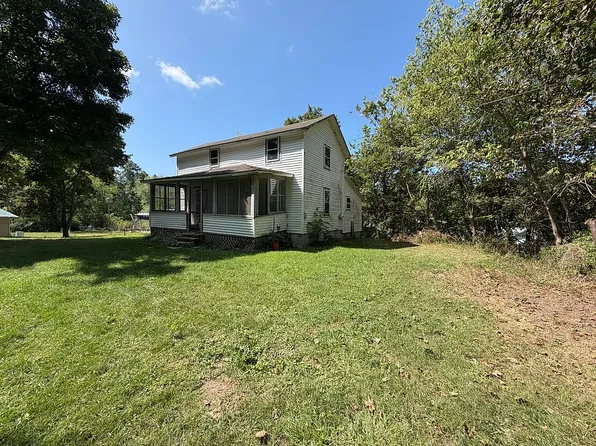 174 Pre Emption Rd, Bellona, NY 14415