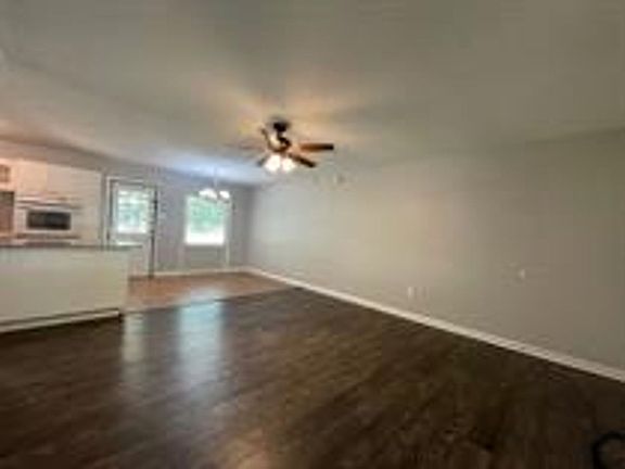 4th image of 74 S Meadowcliff Dr