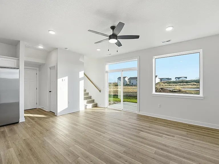 716 Greenwell Pl — Photo 6