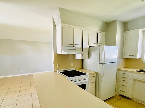 2nd image of 2320 E 21st St Unit 705