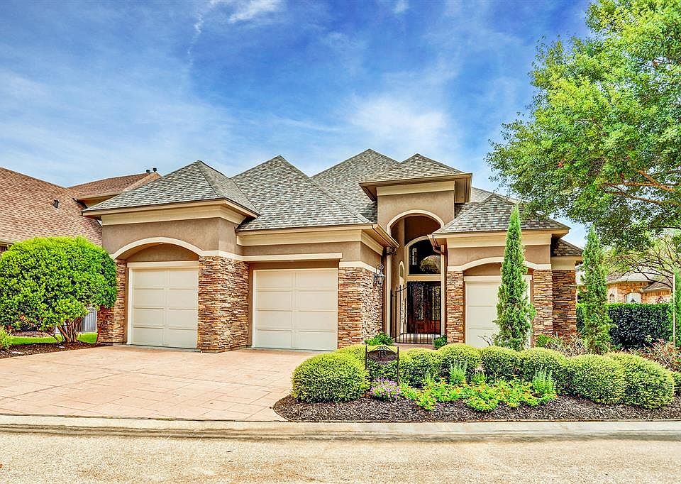 1st image of 158 Creekwood E