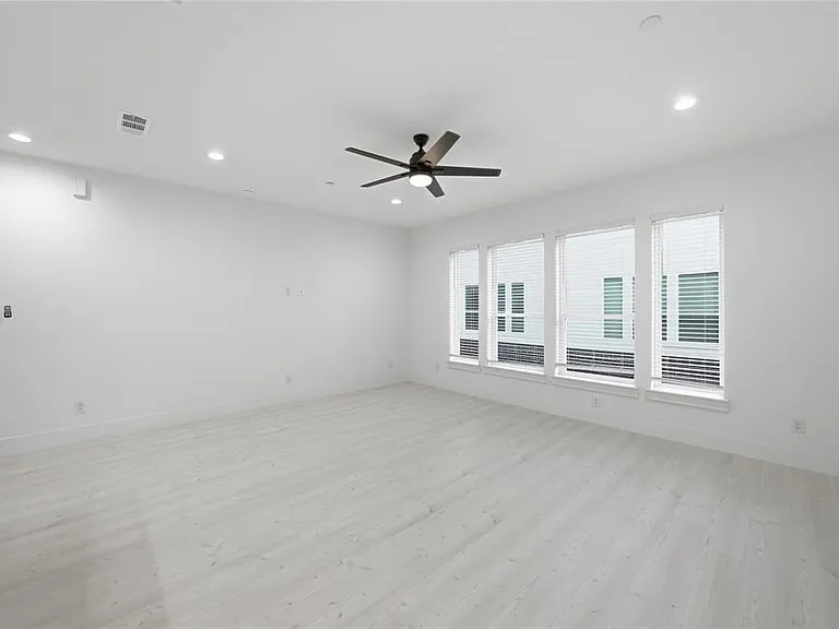 7207 Mohawk Dr #106 — Photo 9