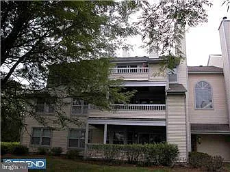 207 Salem Ct #11