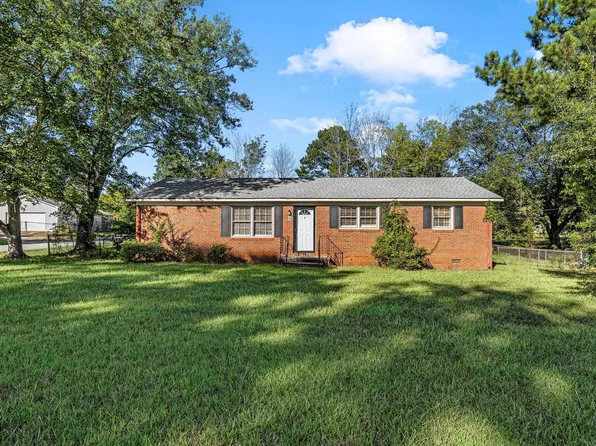 435 Summerland Dr, Spartanburg, SC 29306