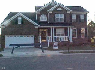 8570 Waterford Village Dr, Clemmons, NC 27012