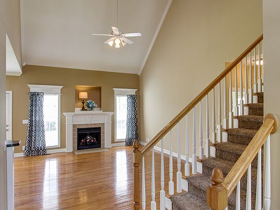 2nd image of 2118 Gold Valley Dr