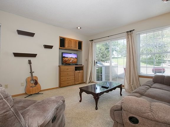 5th image of 15805 24th Ave N Unit B