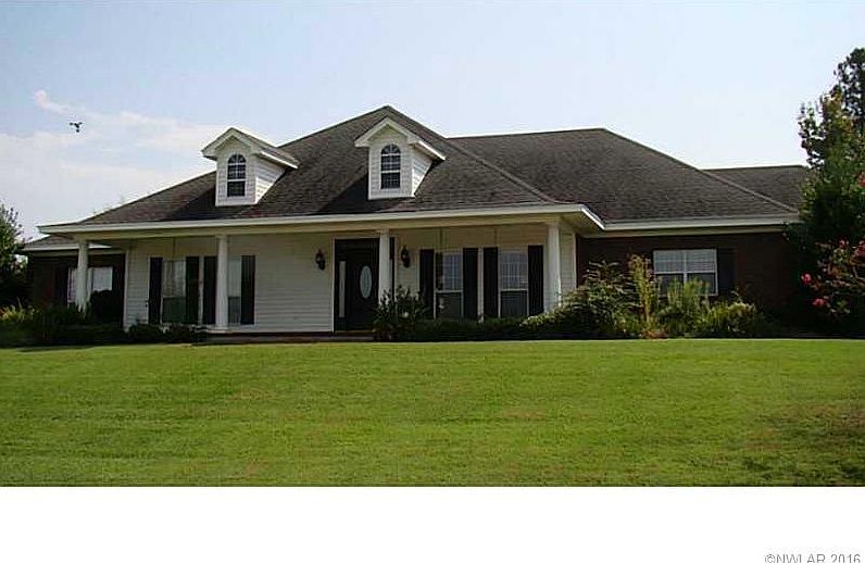 1st image of 213 Woodhaven Dr