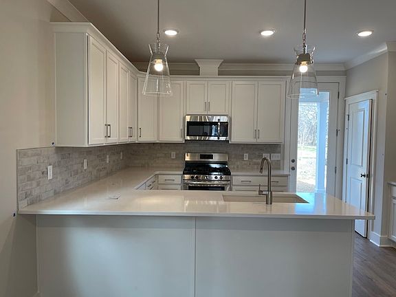 5th image of 3526 Madrid Way