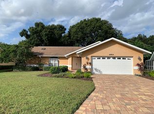 6884 Corral Cir, Sarasota, FL 34243