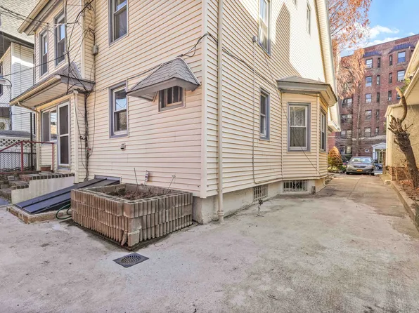642 East 26th Street PVT image 30 of 31