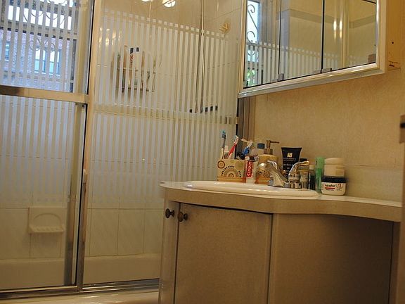 3rd image of 10507 66th Ave #4B