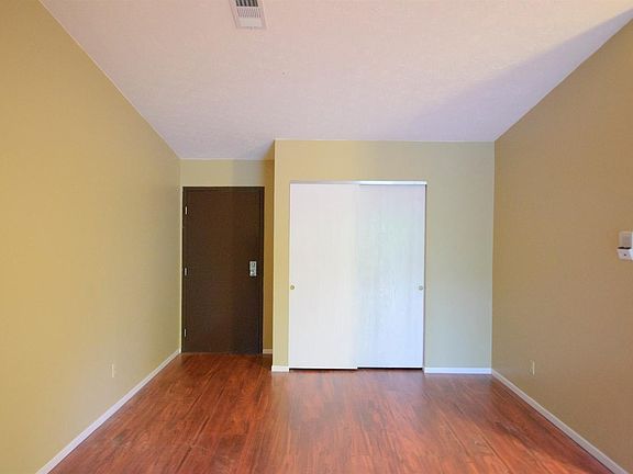 5th image of 7238 Creekview Dr Unit Viii