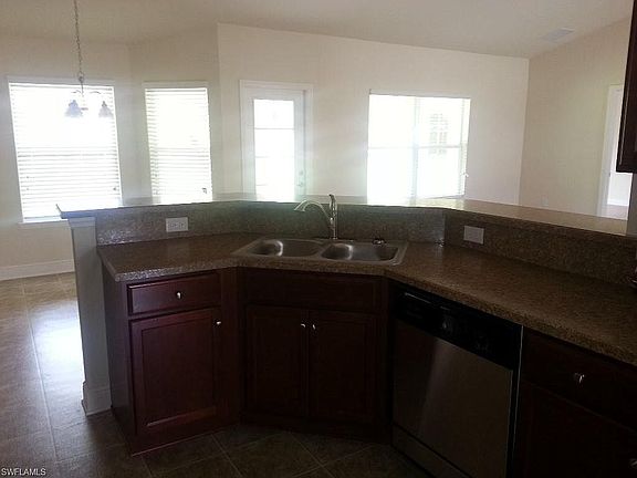 4th image of 2305 NE 34th Ter
