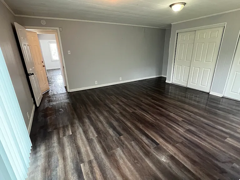 6000 Eaton Dr — Photo 11