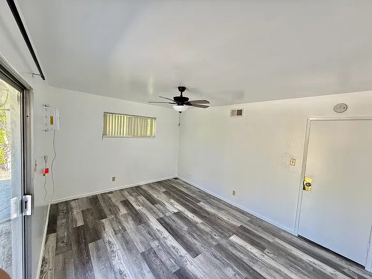 2675 Luray Cir — Photo 3