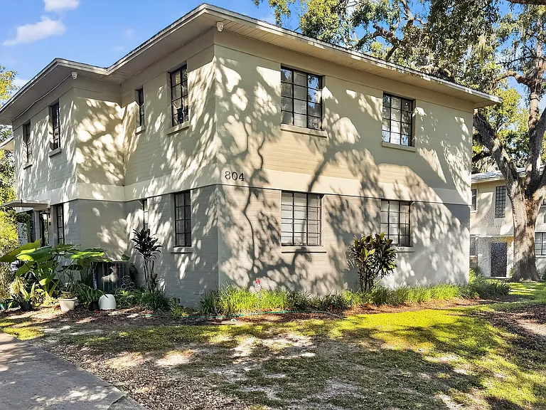 804 Highland Ave — Photo 20