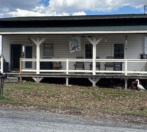 2nd image of 3805 Horseshoe Creek Rd