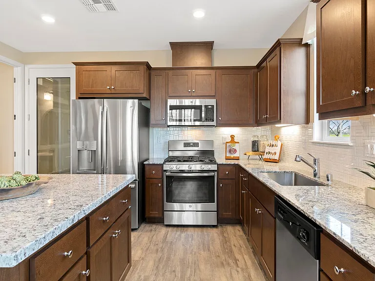 Spacious Townhomes in Provence at Natomas — Photo 24
