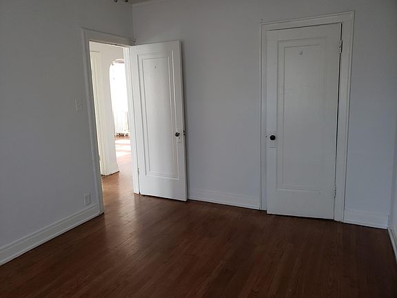 5th image of 6532 N Sacramento Ave APT 2S