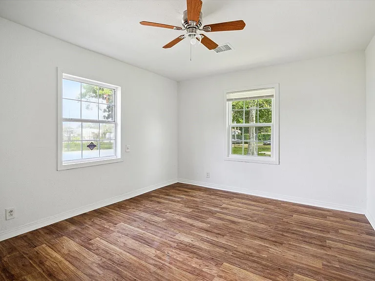 3229 Persimmon St — Photo 6