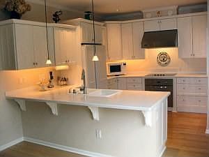 4th image of 3527 N Prospect Ave