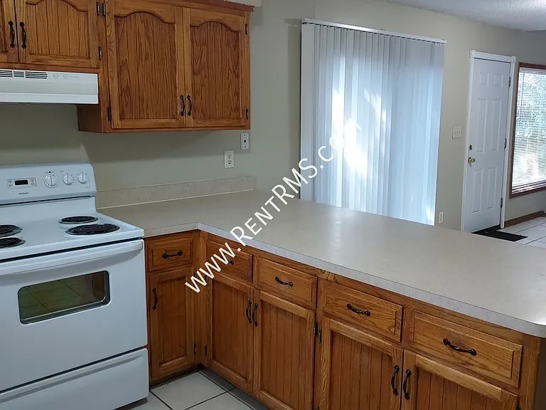 5733 SW 20th St — Photo 9