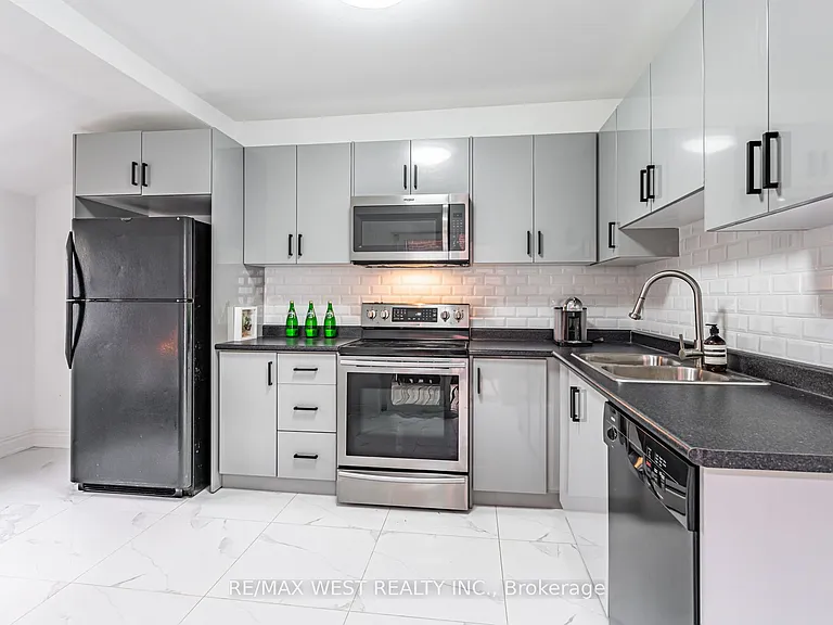 132 22nd St — Photo 13