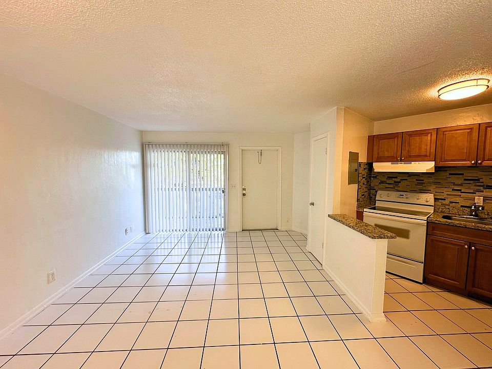 1st image of 519 W Kalmia Dr APT 8
