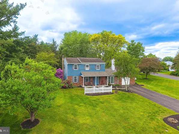 744 Scenic Dr, Harleysville, PA 19438