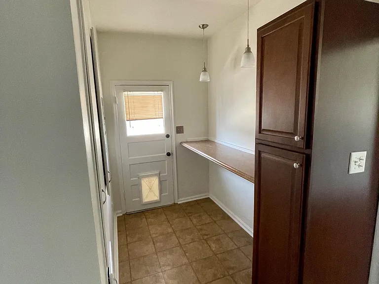 Kitchen bar