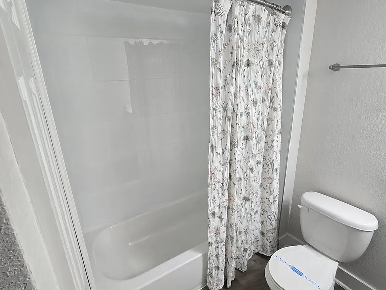 Unit Bathroom | The Landings at Boot Ranch | Palm Harbor FL