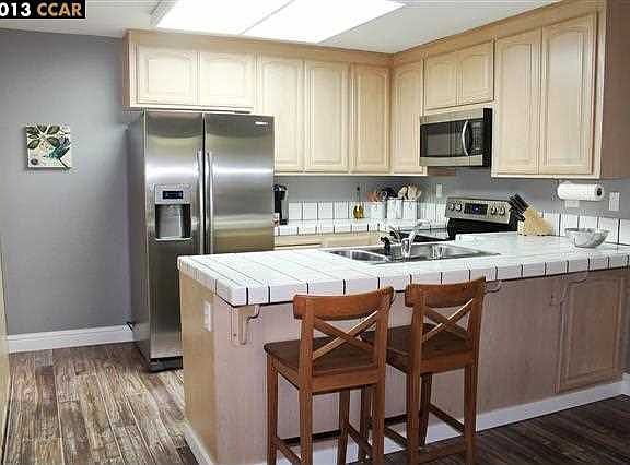 4th image of 136 Southwind Dr