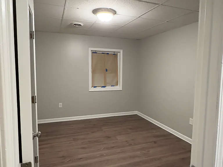 835 Elias Ave — Photo 5