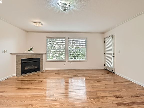 Living Room-Fireplace>