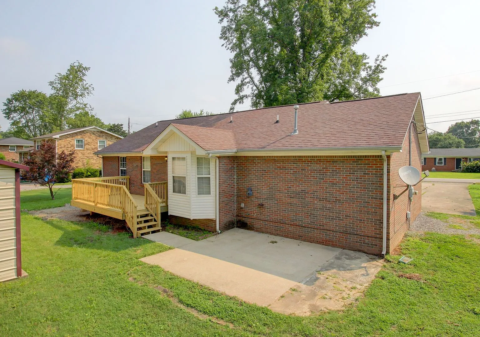 Updated 3bed 2 Bath In St B With Separate Workshop Around Back. — Photo 4