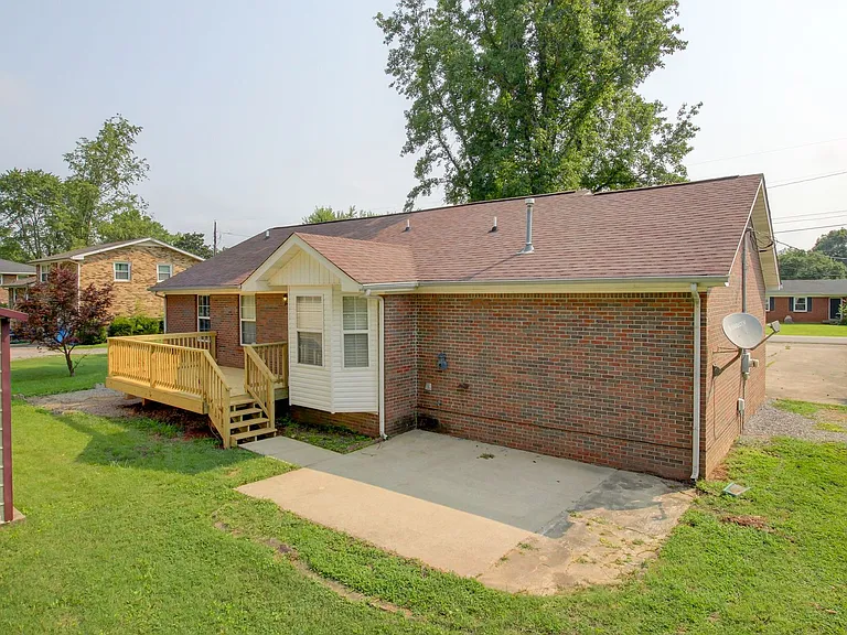 2104 Pea Ridge Rd — Photo 4