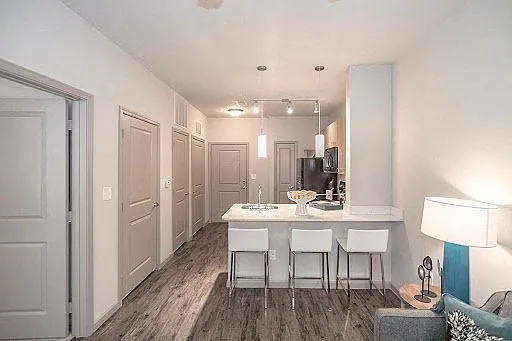The Maywood Apartments — Photo 7