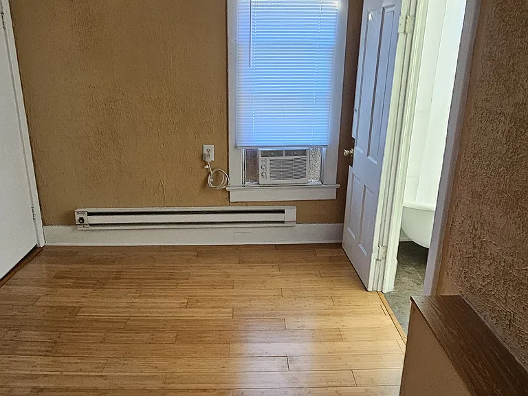 1811 S 16th St #2 — Photo 8
