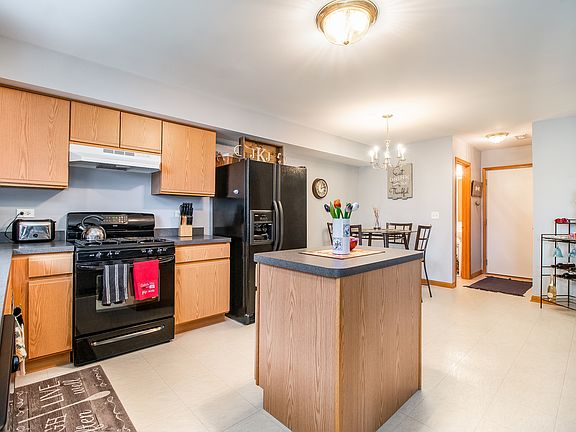 4th image of 25188 Shannon Dr