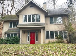 4 Donino Ave, Toronto, ON M4N 2W5