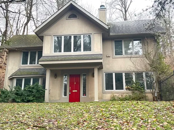 4 Donino Ave, Toronto, ON M4N 2W5