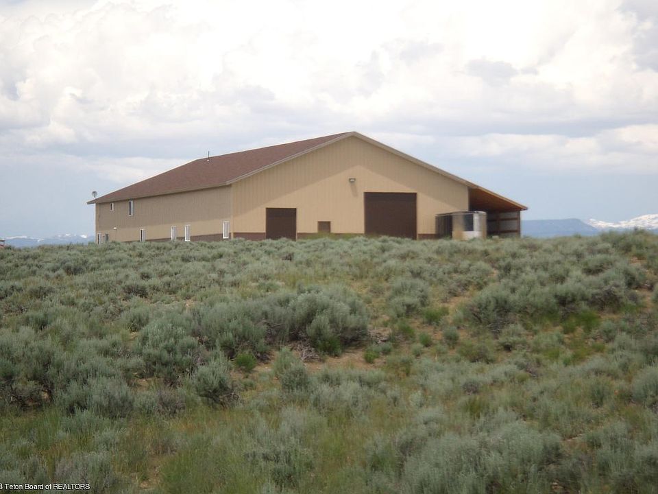 2nd image of 15 Bridle Bit Ln