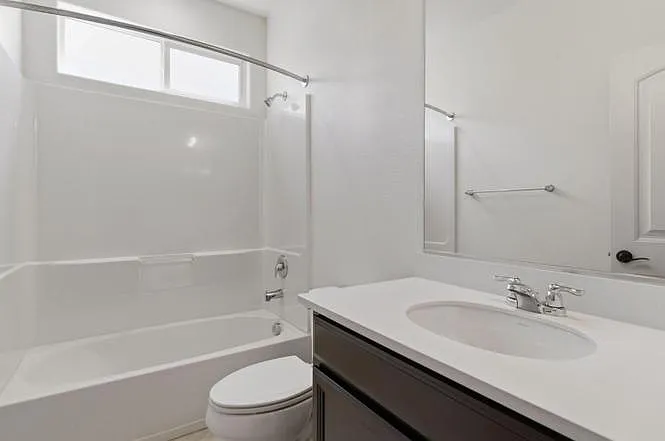 510 E Albertina Ave — Photo 4