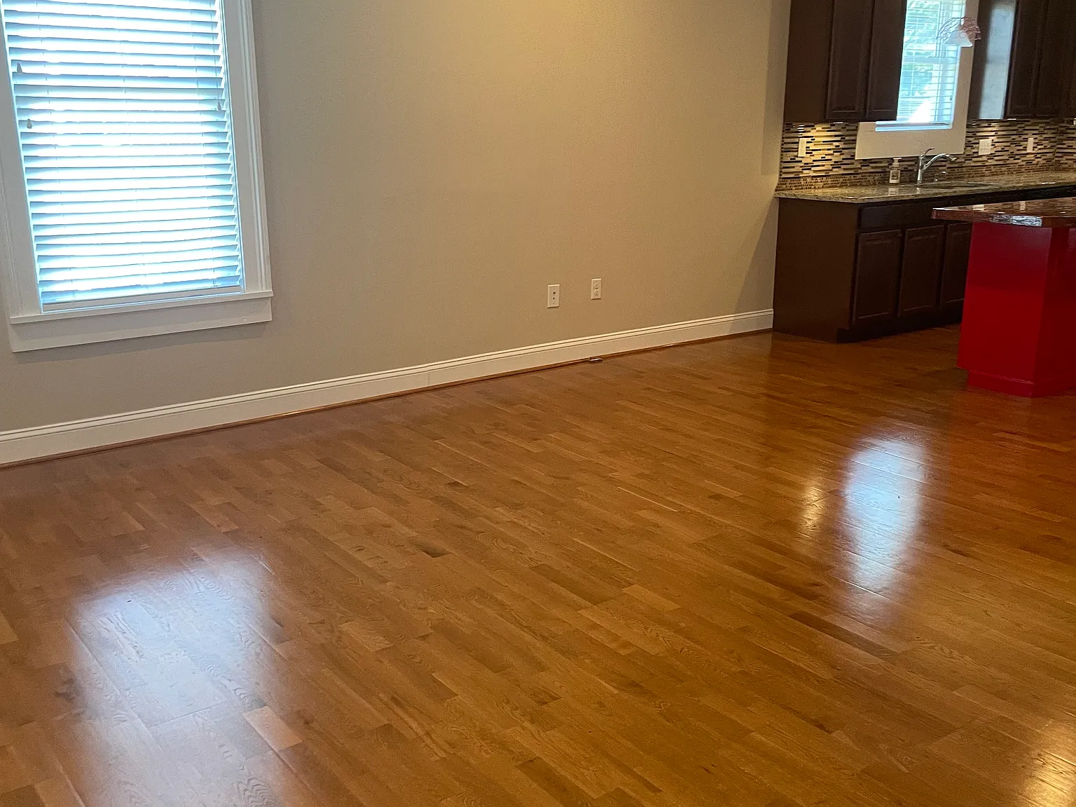 2 bed, 1500 sqft, $1,500 — Photo 3