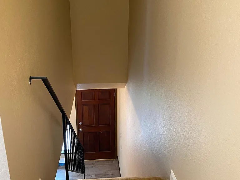 17259 SW Merlo Rd — Photo 16