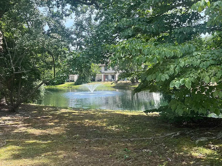 614 Lake Front — Photo 43