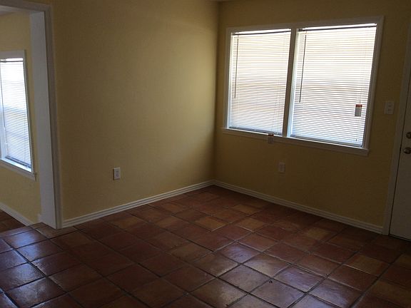 2nd image of 4380 Deleon St